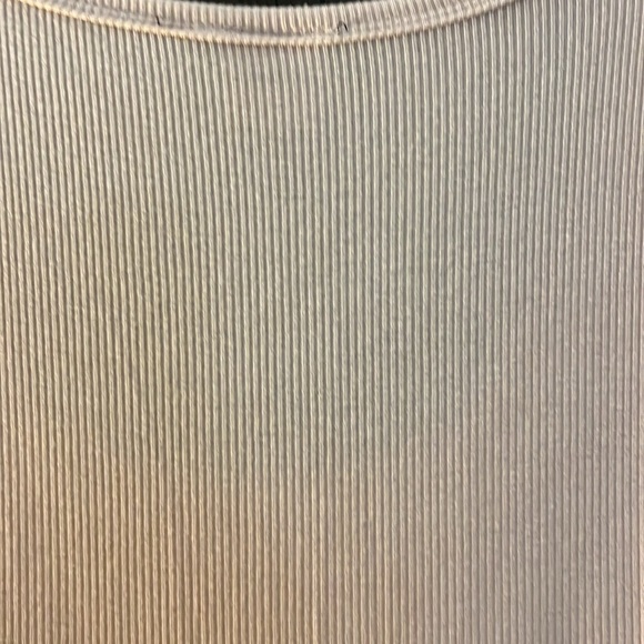 Mono B light peach colored, short sleeved top. Size Large. NWOT - Picture 7 of 8